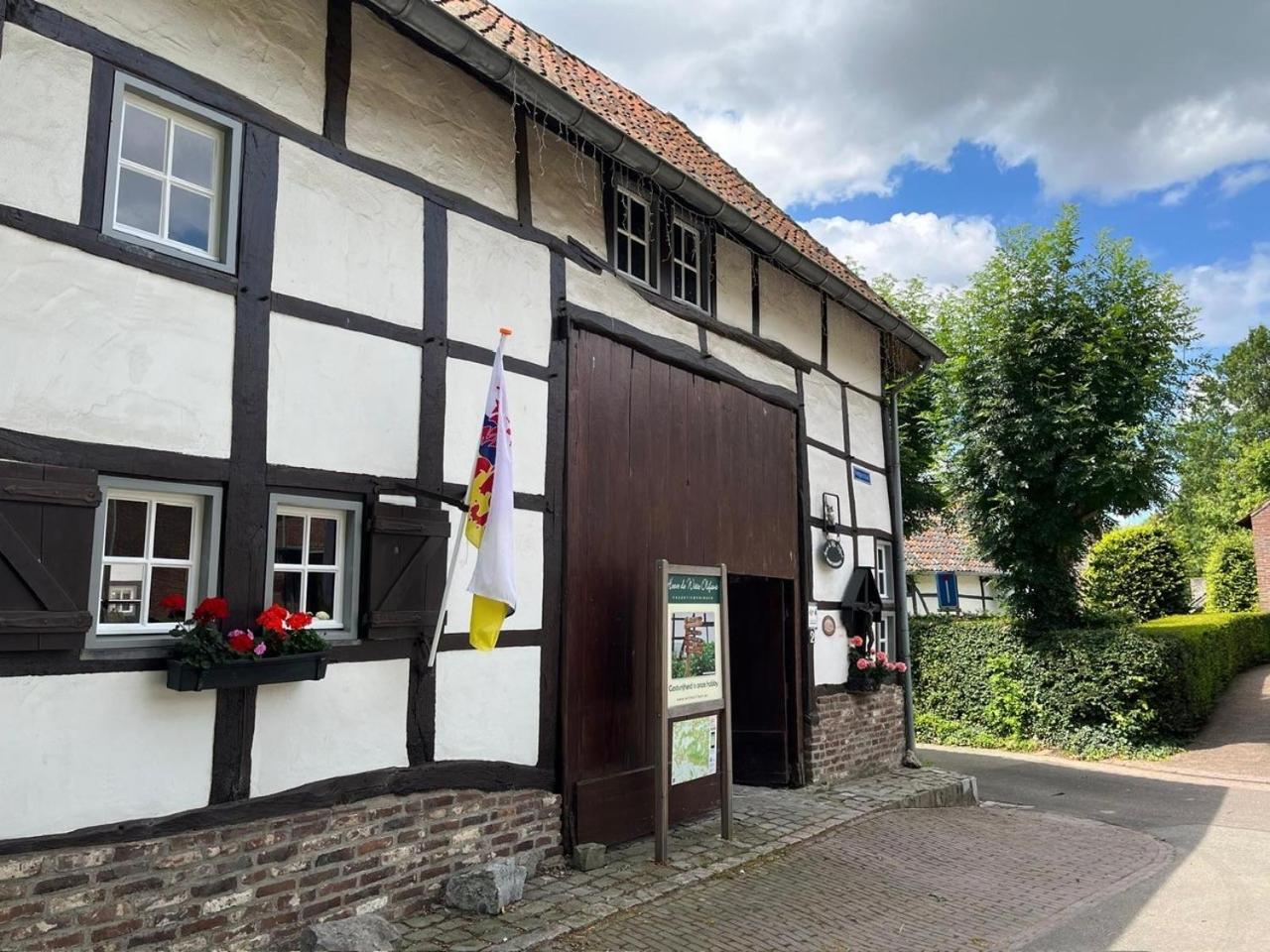 Vakantiewoningen 'Hoeve De Witte Olifant' Noorbeek Esterno foto